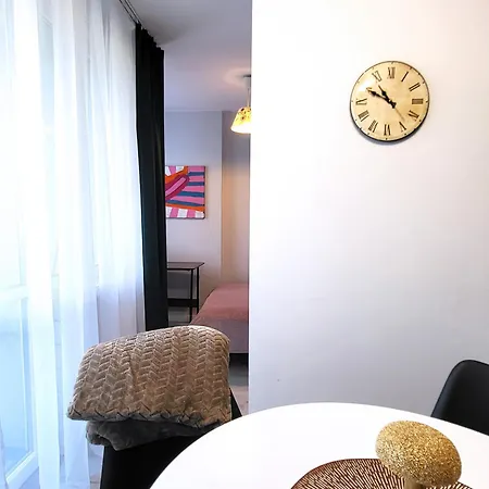 Enjoy! Czerniakowska Torwar * Varšava